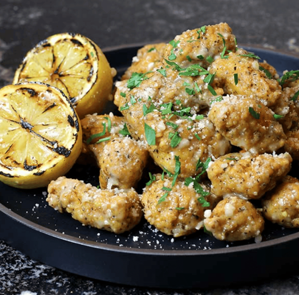 Boneless Lemon Pepper con Papas Sky