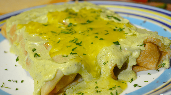 Crepa Rellena de Pollo