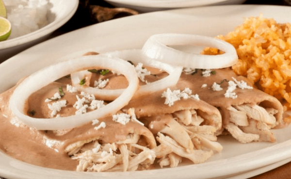 Enfrijoladas con Arroz