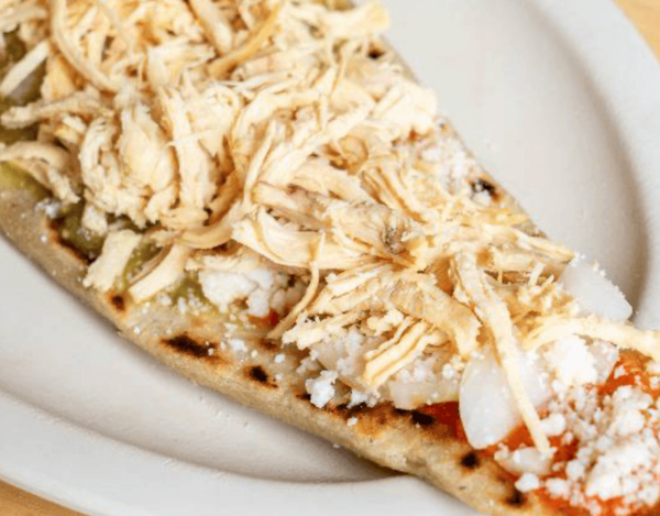 Huarache con Pollo